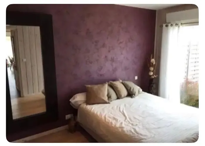 Holiday home Maison Bois Au Calme